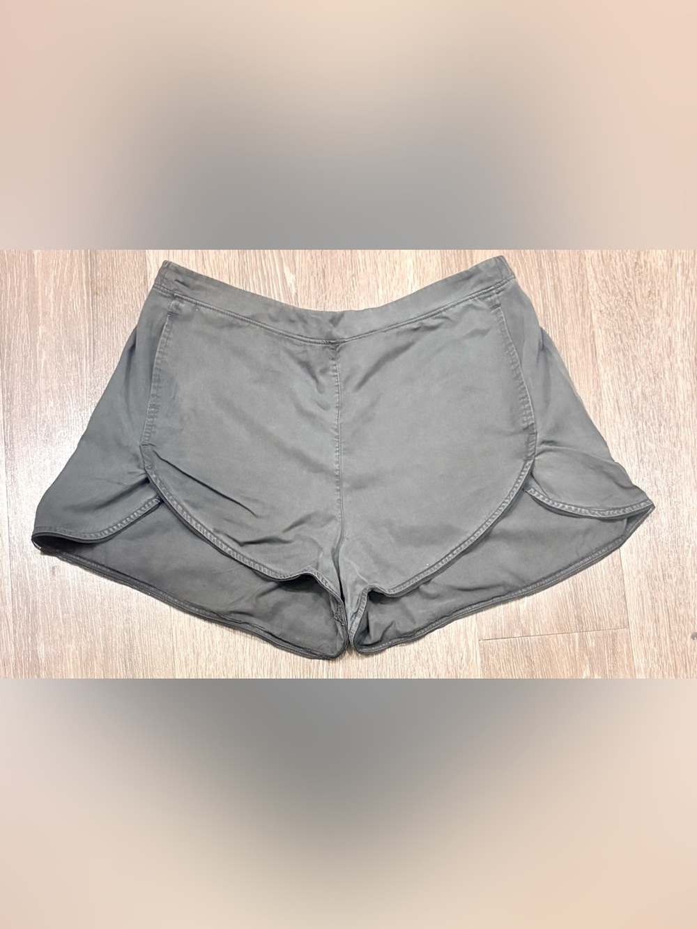 Lululemon Athletica Lululemon Speed Up Dark Gray  Athletic Shorts Size 10
